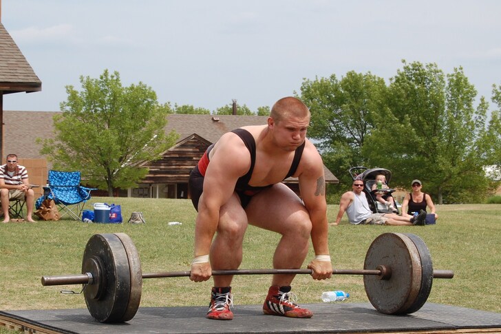 Building Strong Muscles: Exercises and Nutrition Tips
