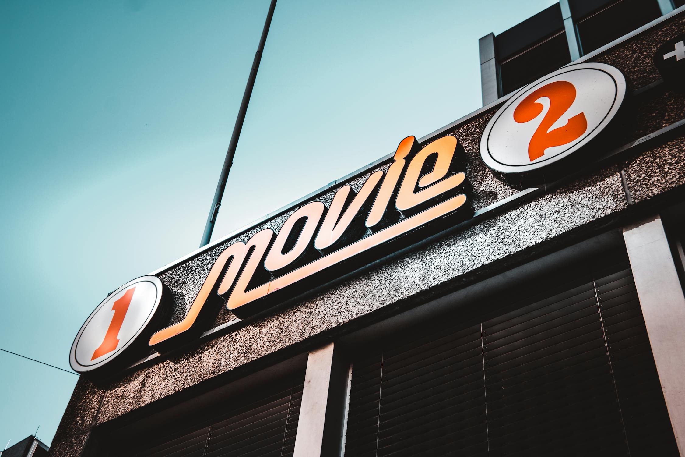 Behind the Scenes of Popular Movies: Fun Facts You Didn’t Know
